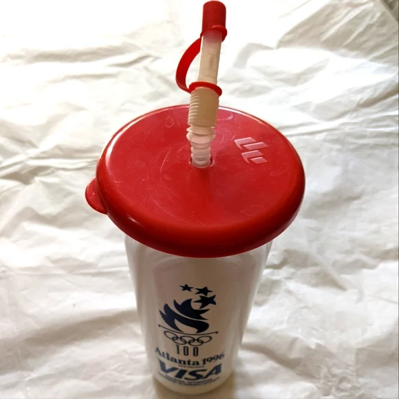 Vintage Atlanta 1996 Olympics Plastic Cup with lid and straw - Picture 4 of 4